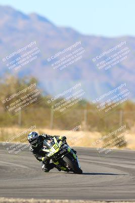 media/Jan-10-2025-CVMA Friday Practice (Fri) [[489e0da257]]/Group 4 and Trackday/Session 5 (Turn 7)/